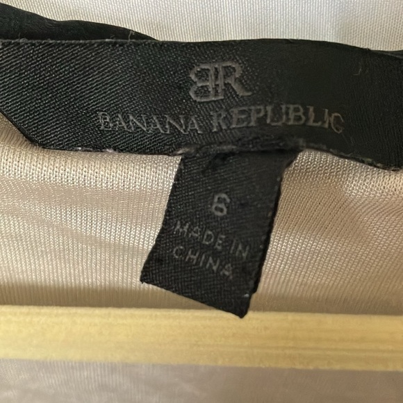 Banana Republic:Black Sheer top layer with cream liner-Jeweled belt- elastic- 6 - Picture 2 of 16